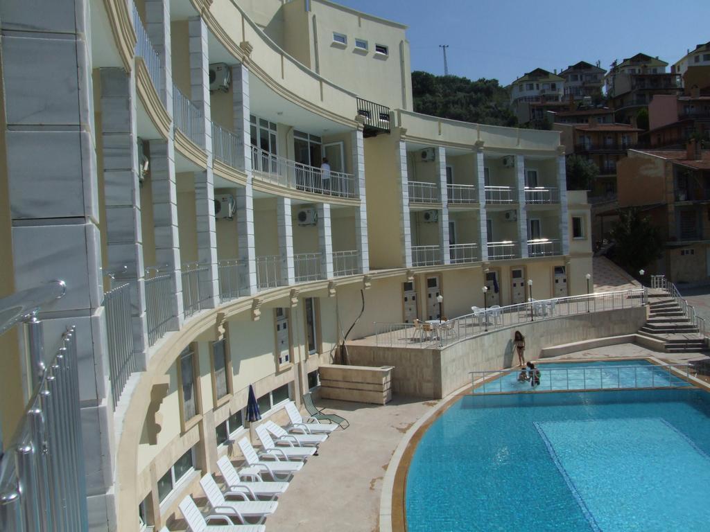 Dogalya Hotel Муданья Екстер'єр фото