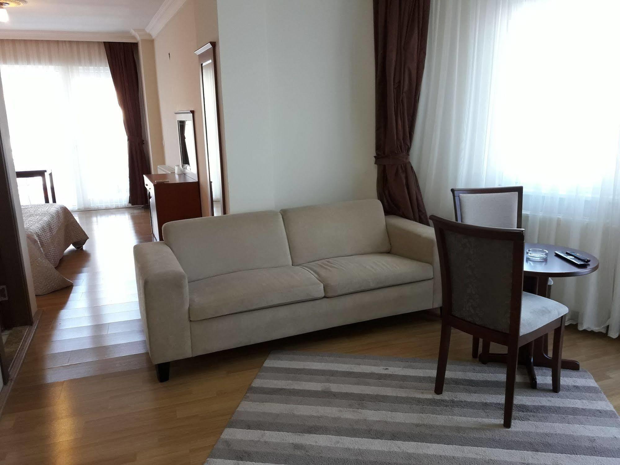 Dogalya Hotel Муданья Екстер'єр фото