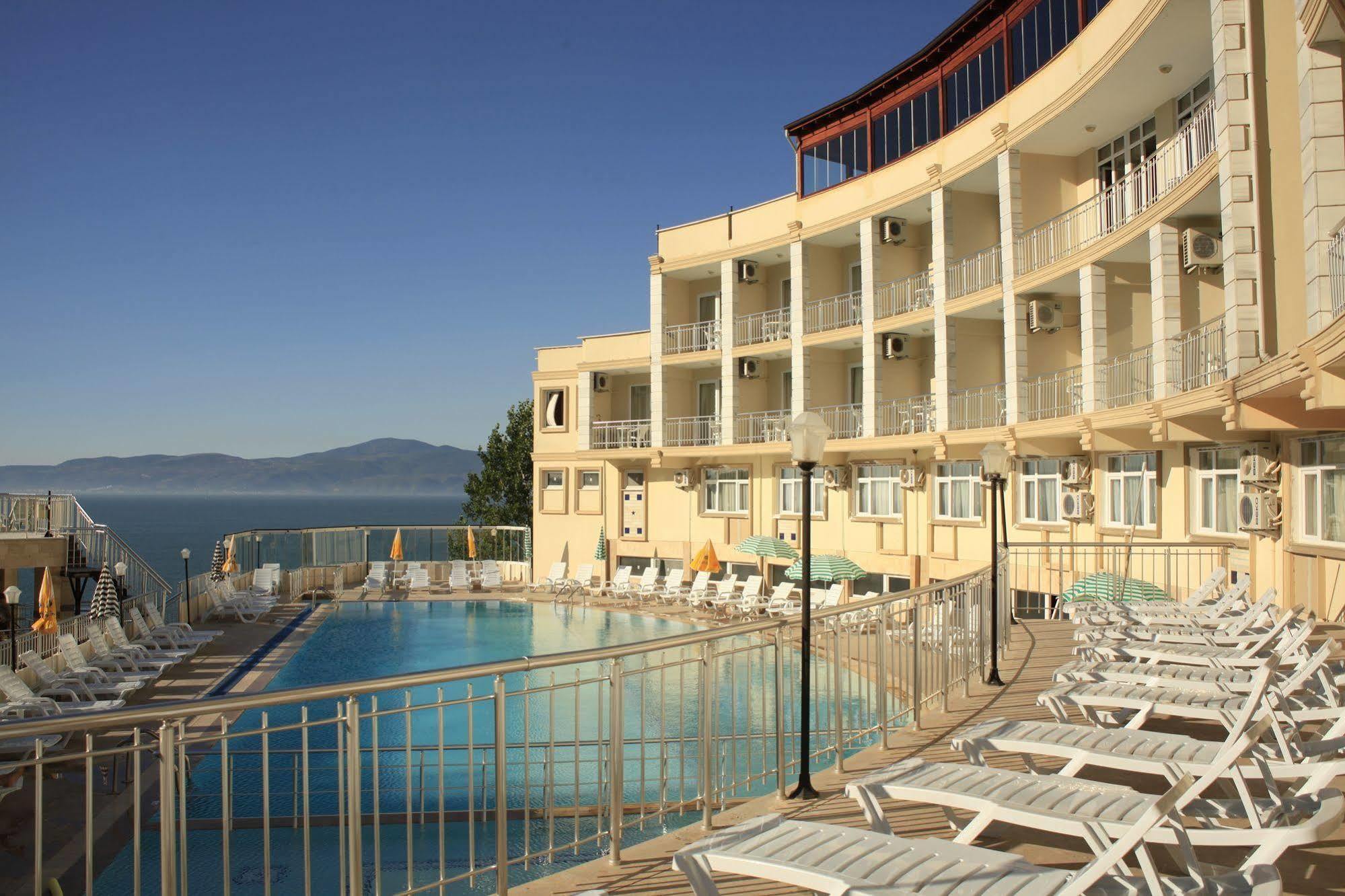 Dogalya Hotel Муданья Екстер'єр фото